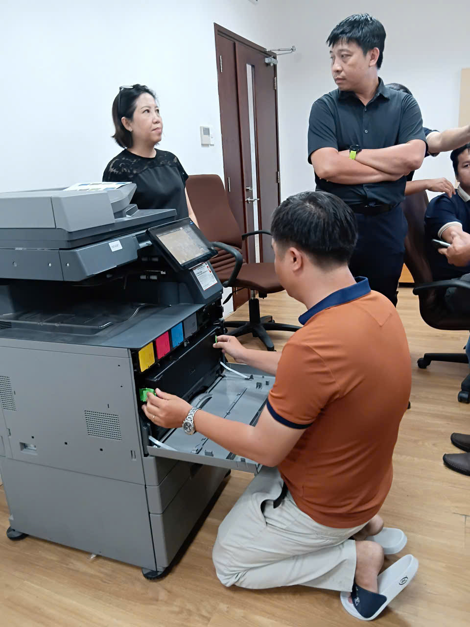 Nâng Cao Chuyên Môn, Đón Đầu Công Nghệ Siêu Nhanh Hoàn Thành Xuất Sắc Khóa Đào Tạo Kỹ Thuật Dòng Máy Sharp BP-50C Series Mới Nhất