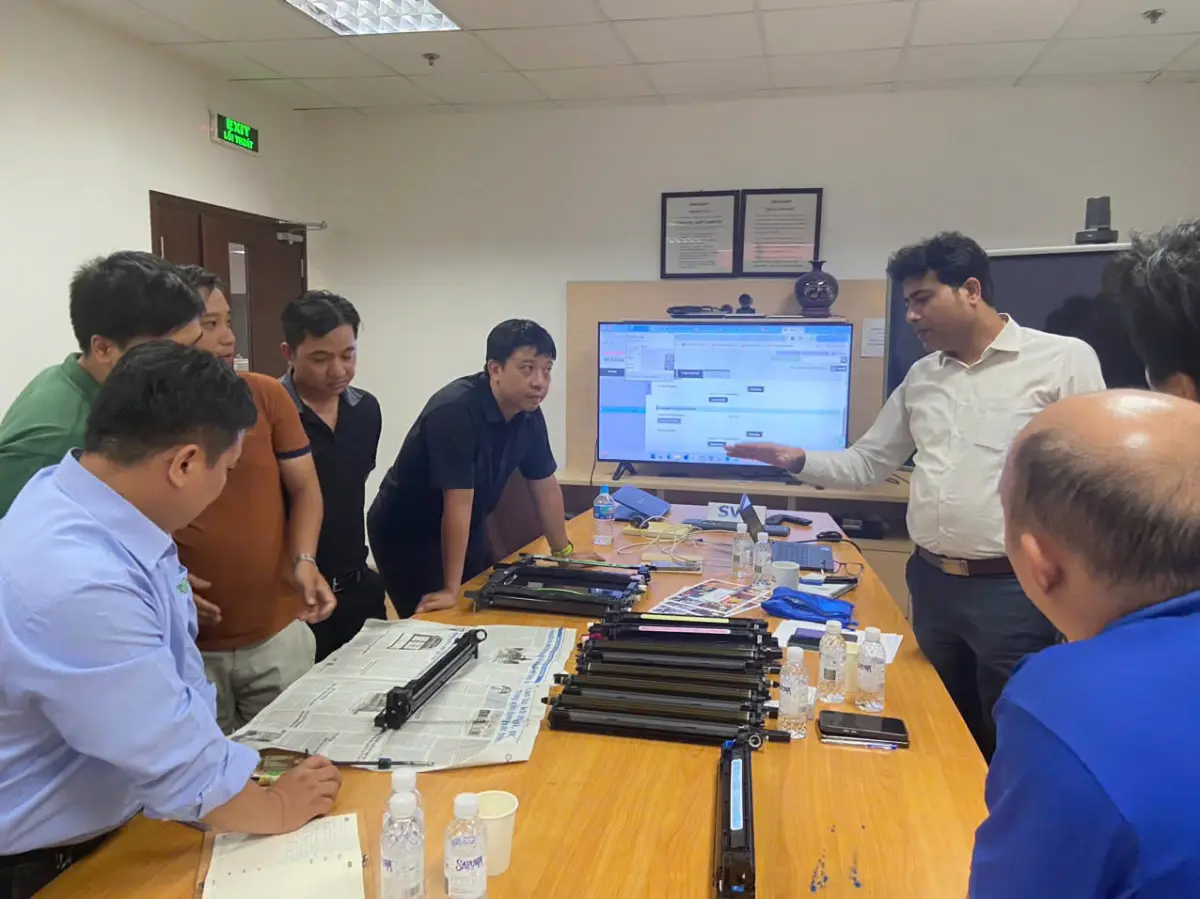 Nâng Cao Chuyên Môn, Đón Đầu Công Nghệ Siêu Nhanh Hoàn Thành Xuất Sắc Khóa Đào Tạo Kỹ Thuật Dòng Máy Sharp BP-50C Series Mới Nhất