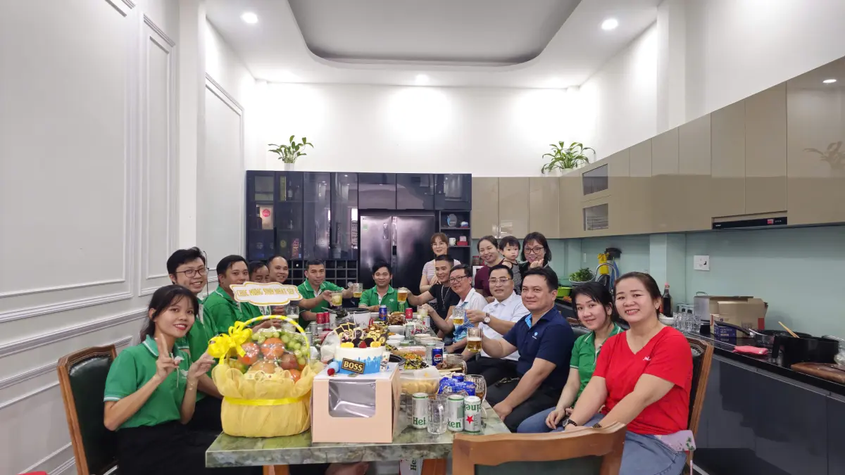 Chúc Mừng Sinh Nhật Sếp Việt – Người Thuyền Trưởng Đầy Tâm Huyết Của Gia Đình Siêu Nhanh